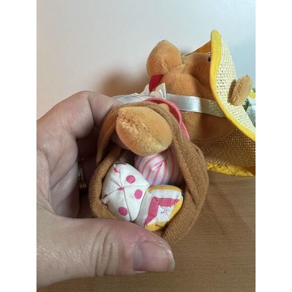 Disney Store Winnie the Pooh Easter Bonnet Bean Bag Plush - Picture 5 of 9